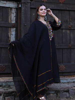 Black Silk Floral Embroidered Chanderi Suit Set, colorful silk embroidered kurta set to look traditional.