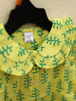 Adorable yellow peter pan collar top for girls