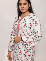 White and pink floral print adds a touch of freshness and charm to the outfit, while the comfort cotton fabric ensures a pleasant wearing experience.