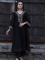 Black Silk Floral Embroidered Chanderi Suit Set, colorful silk embroidered kurta set to look traditional.