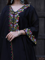 Black Silk Floral Embroidered Chanderi Suit Set, colorful silk embroidered kurta set to look traditional.