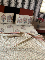 Spring evening white block printed 100% cotton bedsheet with 2 pillow covers