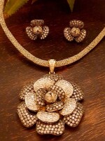 Glitter flower metal & American diamonds pendant set