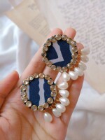 Rainvas Blue pearls and kundan round stud earrings