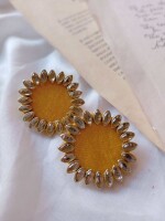 Rainvas Yellow kundan studs earrings