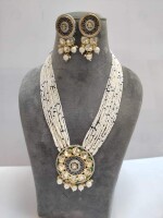 Pearls haram moti haar with kundan pendant