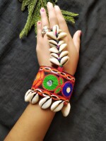 Kutchi work Shell Haathphool