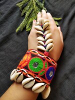 Kutchi work Shell Haathphool