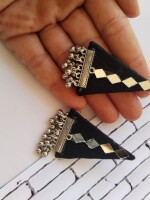 Rainvas Black and silver mirror triangular studs earrings for women