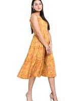 Sleeveless, Square- neck, Pattern: Umbrella, Orange Floral Frill Dress