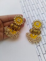 Rainvas Yellow kundan and beads jhumka