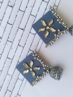 Rainvas Dusky blue and kundan jhumka earrings