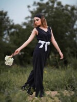 V NECK BOLD BLACK JUMPSUIT