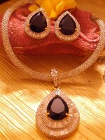 Gorgeous pendant and earrings jewelry set