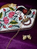 Splendor beautiful hand painted clutch bag (box) for women