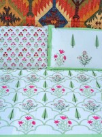 Refreshing green & pink jaal block printed 210 thread count cotton double bedsheet set with 2 pillow covers