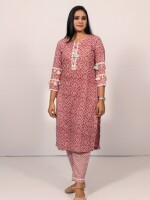 Straight-cut cotton Bandhej onion pink kurti highlighted with Kaudi & lace, paired with Leheriya cotton print pants,