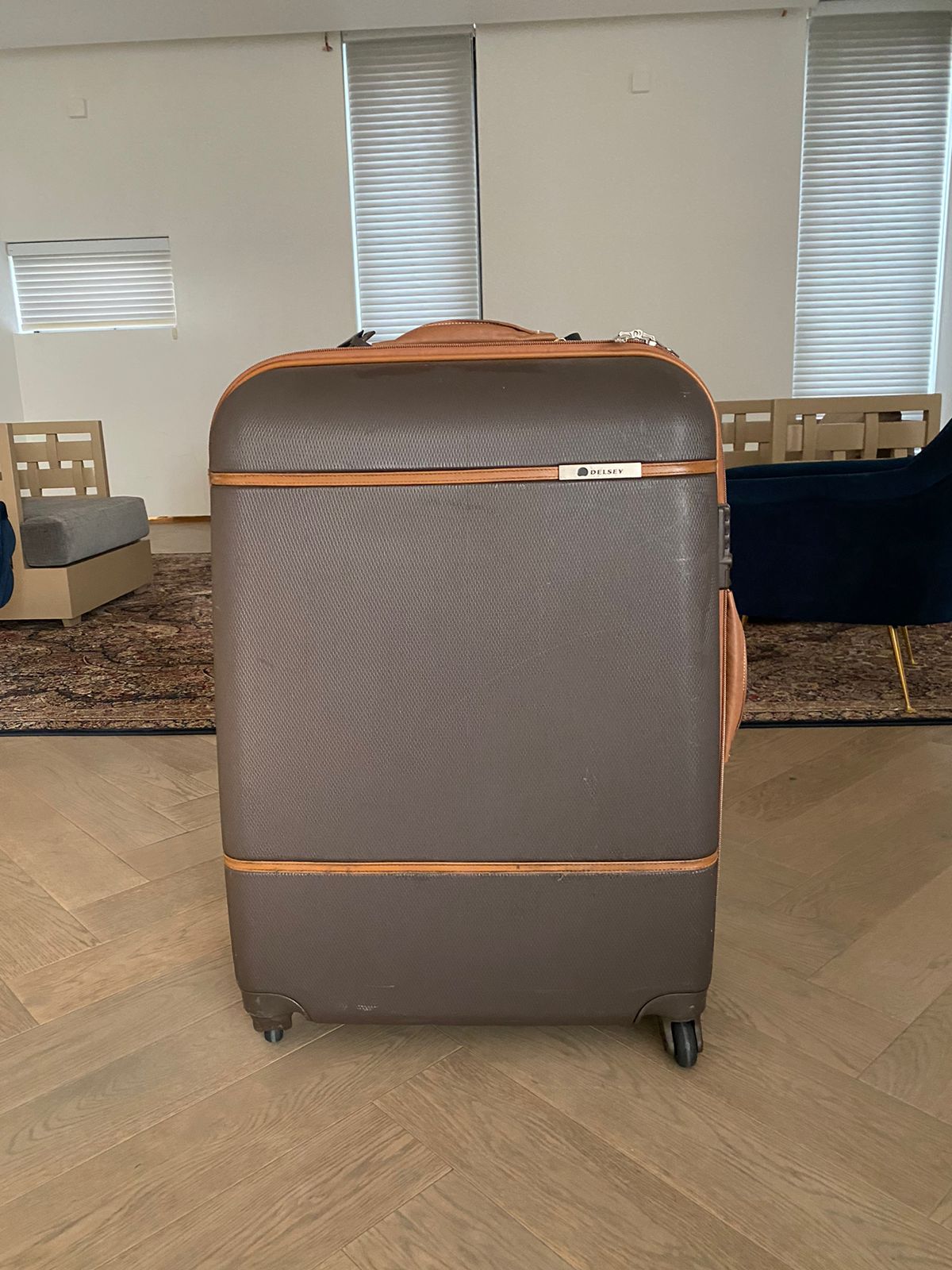 Delsey Chatelet Hard Polycarbonate 77 Cm Chocolate Large Hard Suitcase