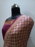 Banarasi Soft Semi Silk Zari Brocade Saree – a masterpiece that seamlessly weaves together the opulence of Banarasi craftsmanship