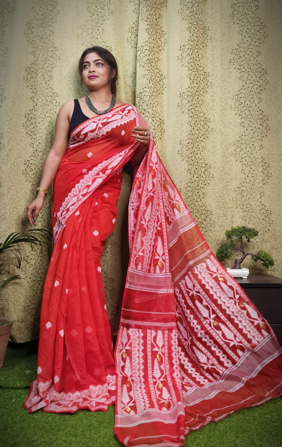 Traditional White Rani Pink Soft Dhakai Jamdani Saree - Angoshobha - 4035219