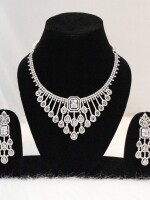 Perfect feather cut  design with start cut AD neckline choker set