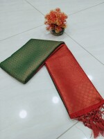 Contrast mulberry silk saree with matching blouse piece