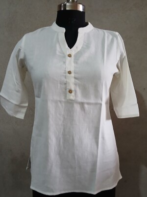 High neck v-collar off white short top for women