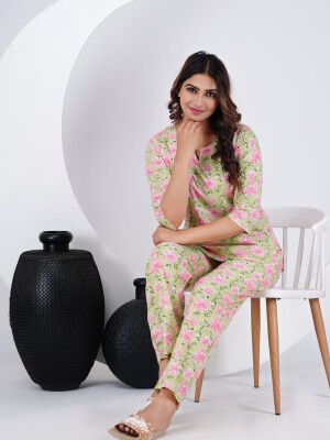 Lime green floral printed pure cotton night wear for women